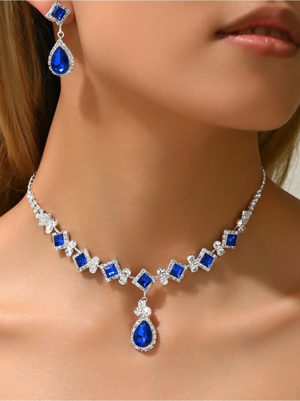 Elegant Blue Teardrop Rhinestone Necklace & Earrings Set - NWOT